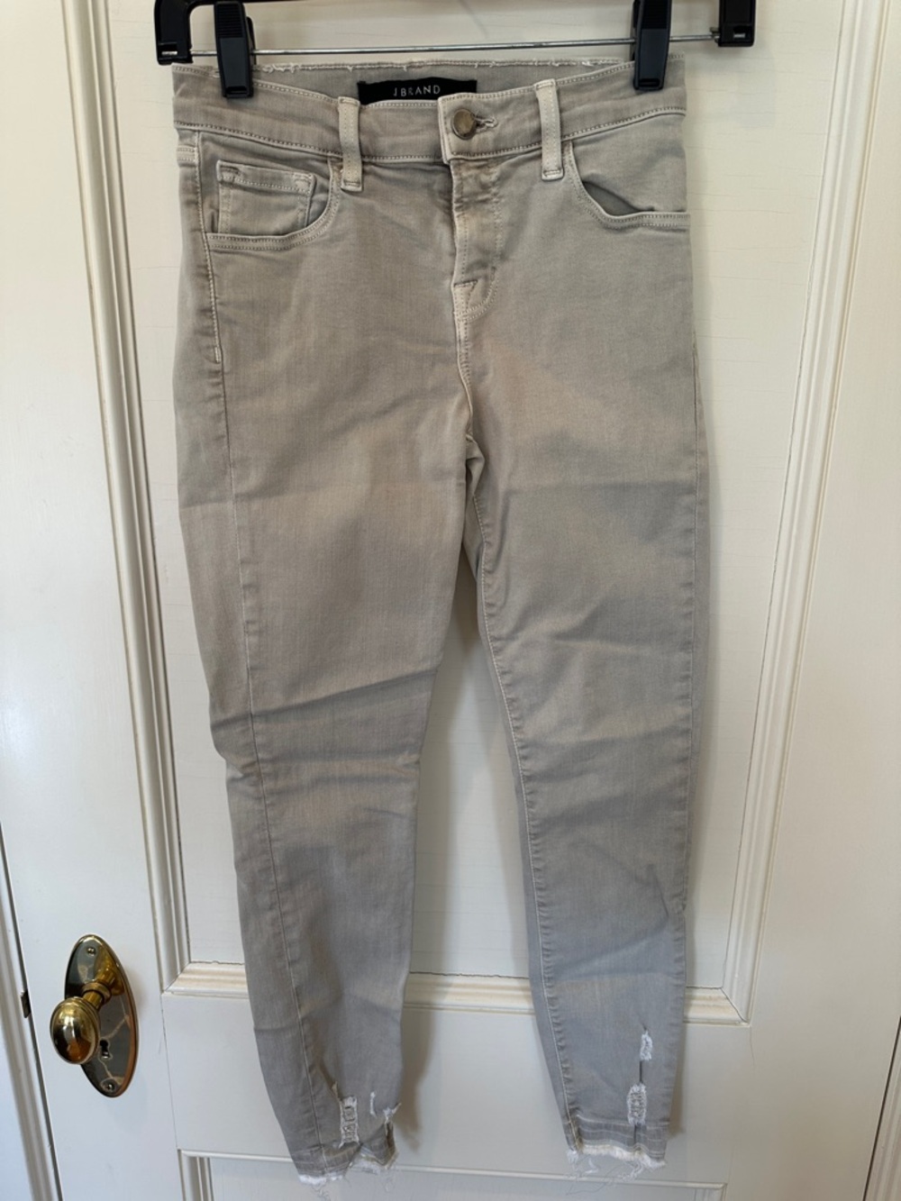 J Brand Skinny Ankle Jeans in tan with Distressed Hem SZ 24